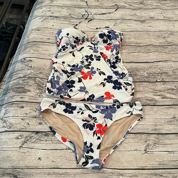 A Pea in the Pod Maternity Halter Tankini in White with Floral Print Siz… - Picture 1 of 8